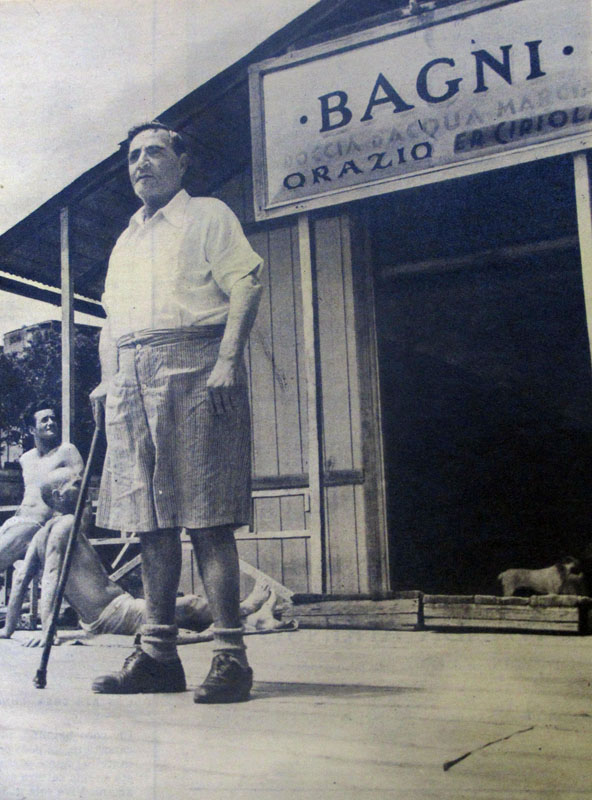 Orazio Benedetto, detto 'Er Ciriola" nel suo stabilimento